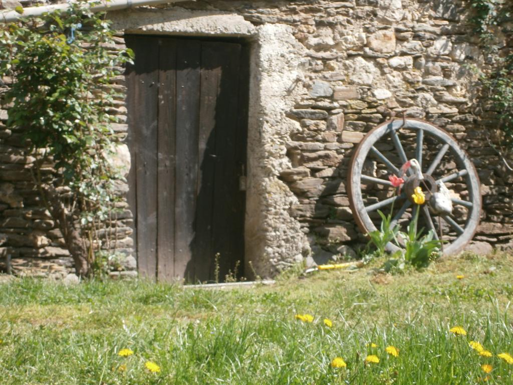 Gite Valescure Saint-Michel-de-Dèze Exterior foto